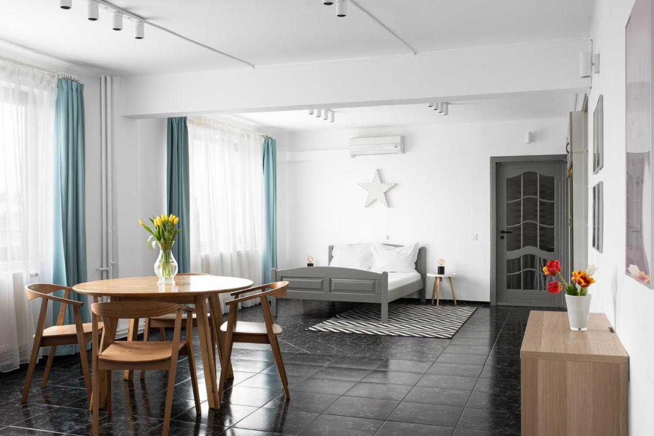 Spacious Ultracentral Apartment Cluj-Napoca Luaran gambar